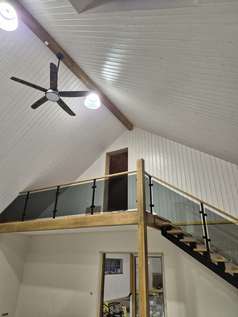 Klaasist piirded rõdule